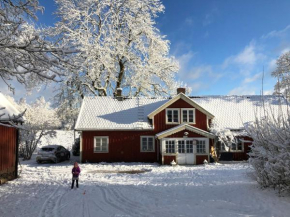 Övra Berg, Ullared
